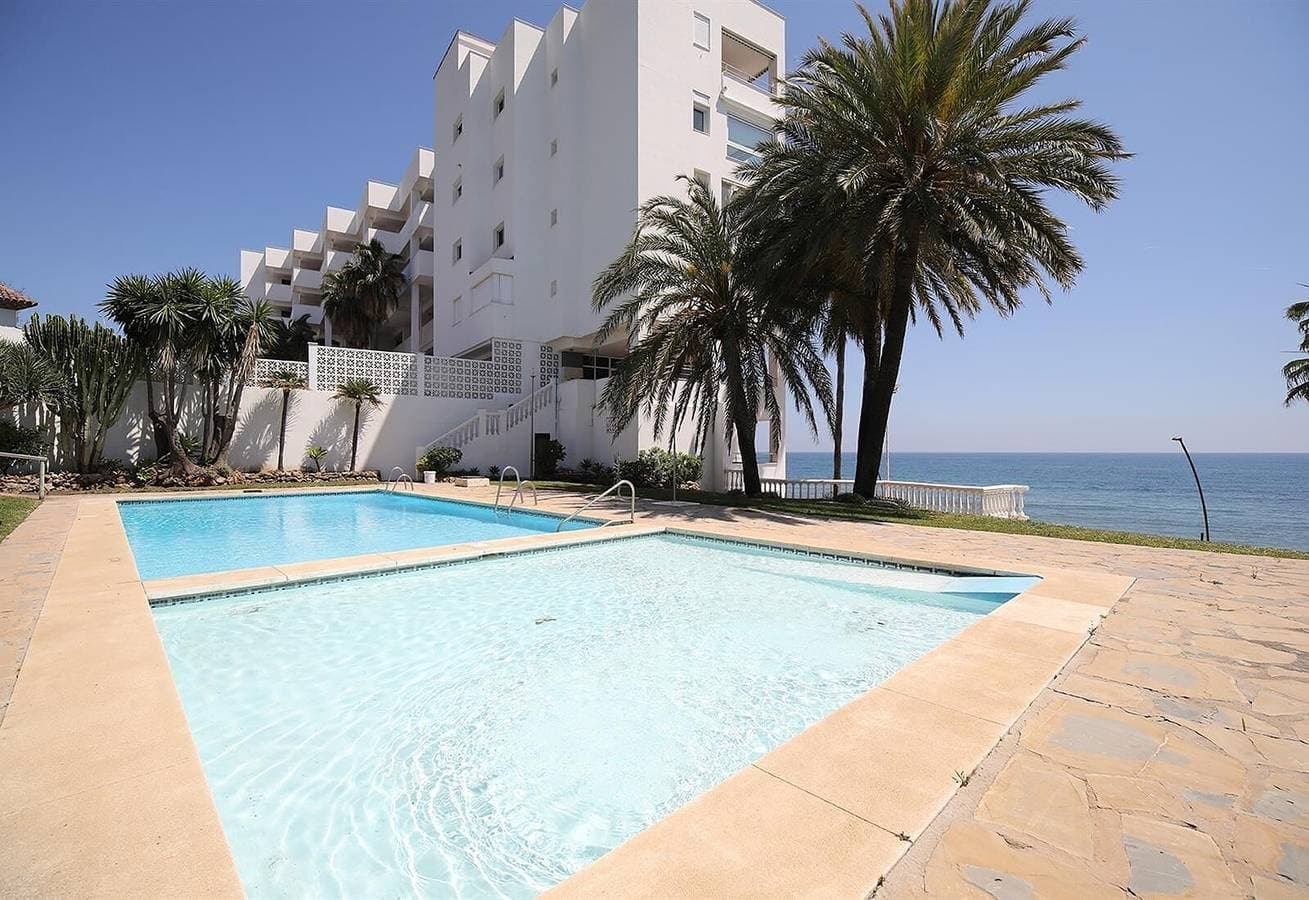 Foto 12 von 13: Ferienwohnung "Boulevard 105" mit Meerblick, Pool, WLAN, A/C, Balkon & Garten