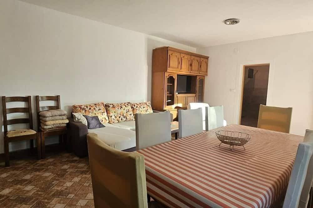 Foto 5 von 8: 1-Zimmer-Ferienwohnung mit Terrasse Gornji Karin, Novigrad