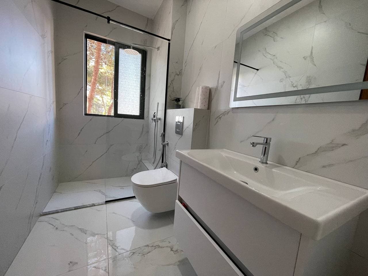 Foto 13 von 34: Exklusive 2-Zimmer-Wohnung mit Meerblick in Kavaja, Albanien