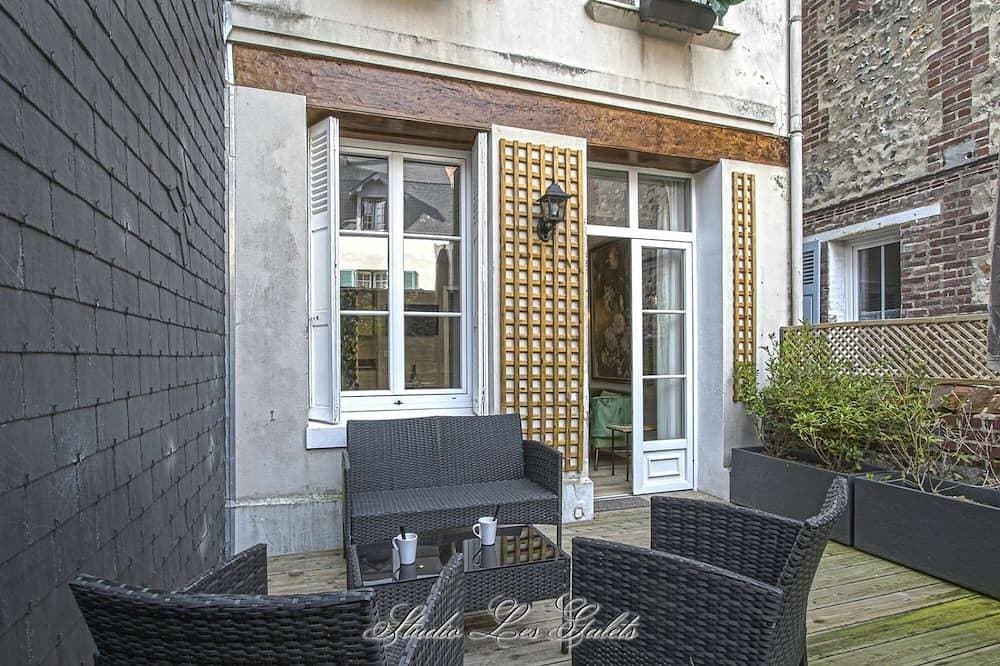Cute studio on Gf w/ bed & private terrace hyper quiet & central - Studio Les Galets ★★★★ 1