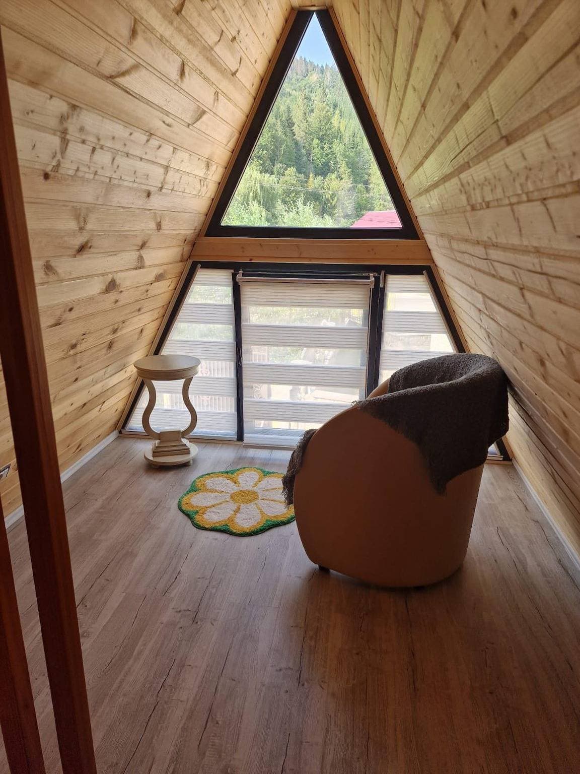Foto 4 von 17: Chalet für 6 Personen mit Whirlpool