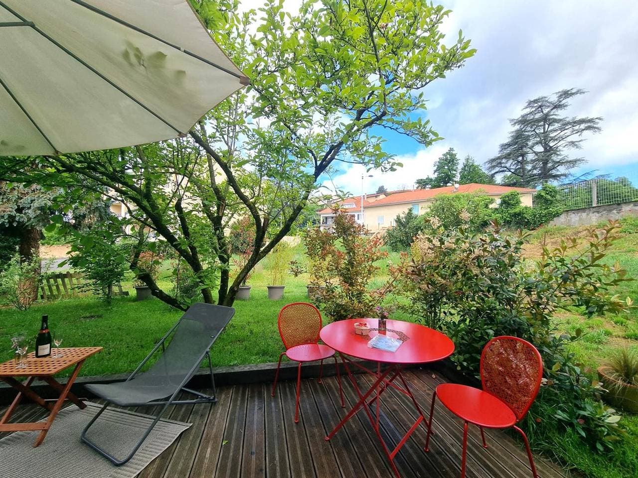 Foto 12 von 21: La Petite Bulle: Gemütliche und Moderne Unterkunft in Saint-Galmier