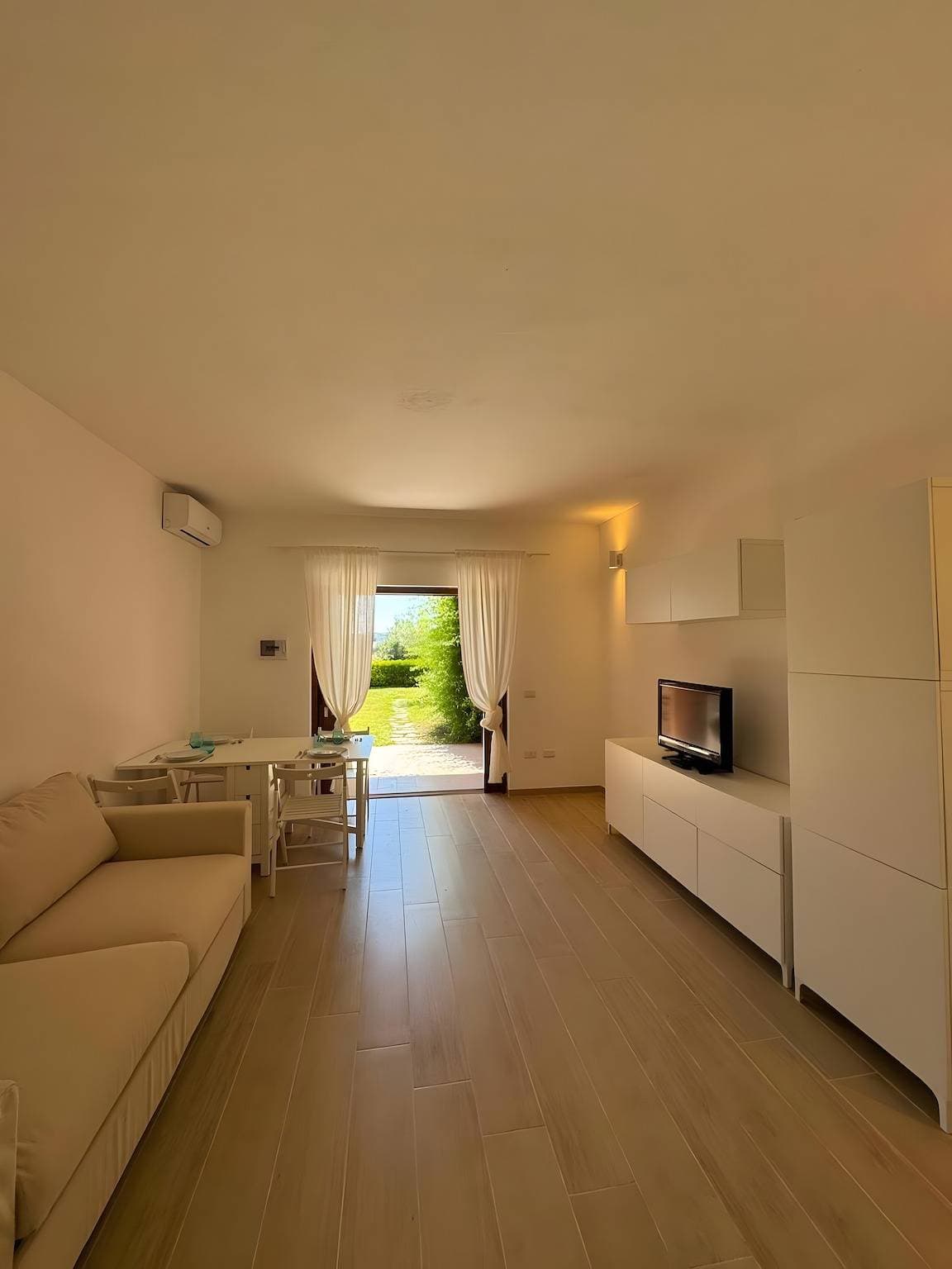 Foto 8 von 10: Apartment 'Porto San Paolo Mono' mit privater Terrasse, Garten und Klimaanlage