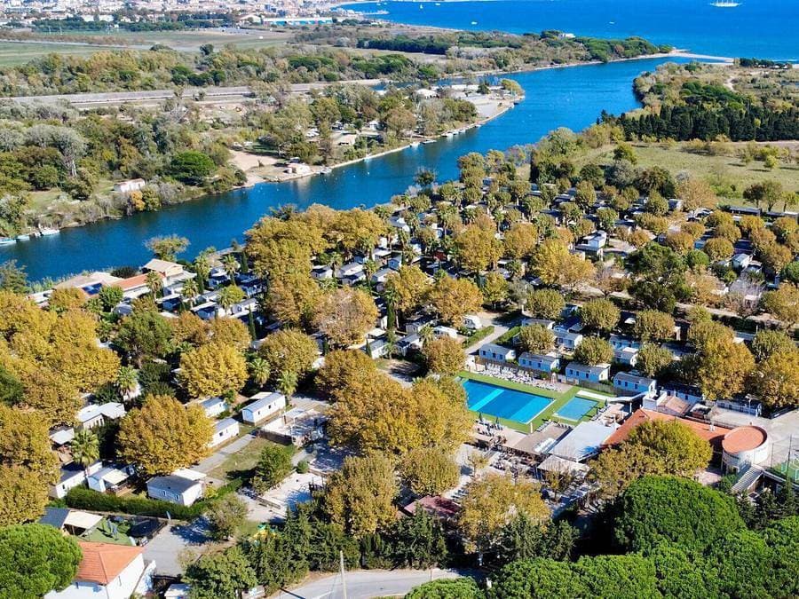 Foto 9 von 27: Camping La Plage d'Argens - Zelt 5 personen - 2 Schlafzimmer | 4-5 Schlafplätze | Kein Bad | Klimaanlage