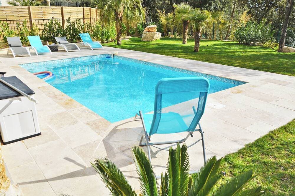 Foto 11 von 14: Air-Conditioned Villa With Pool - Cote D'Azur - Pets Welcome