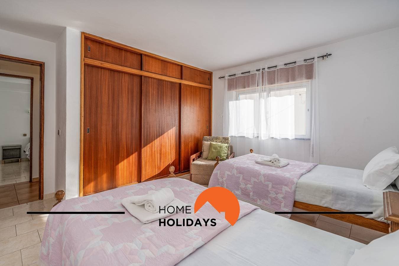 Foto 4 von 29: #260 Sea Street Apartment | Cozy Stay