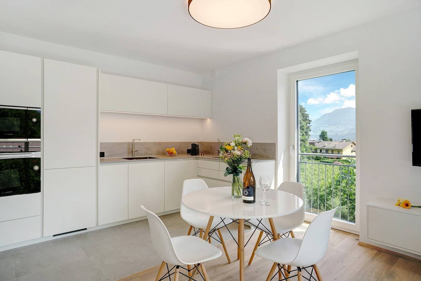 Foto 8 von 25: Ferienwohnung "Haus Weinblick 5" mit Bergblick, Garten & WLAN