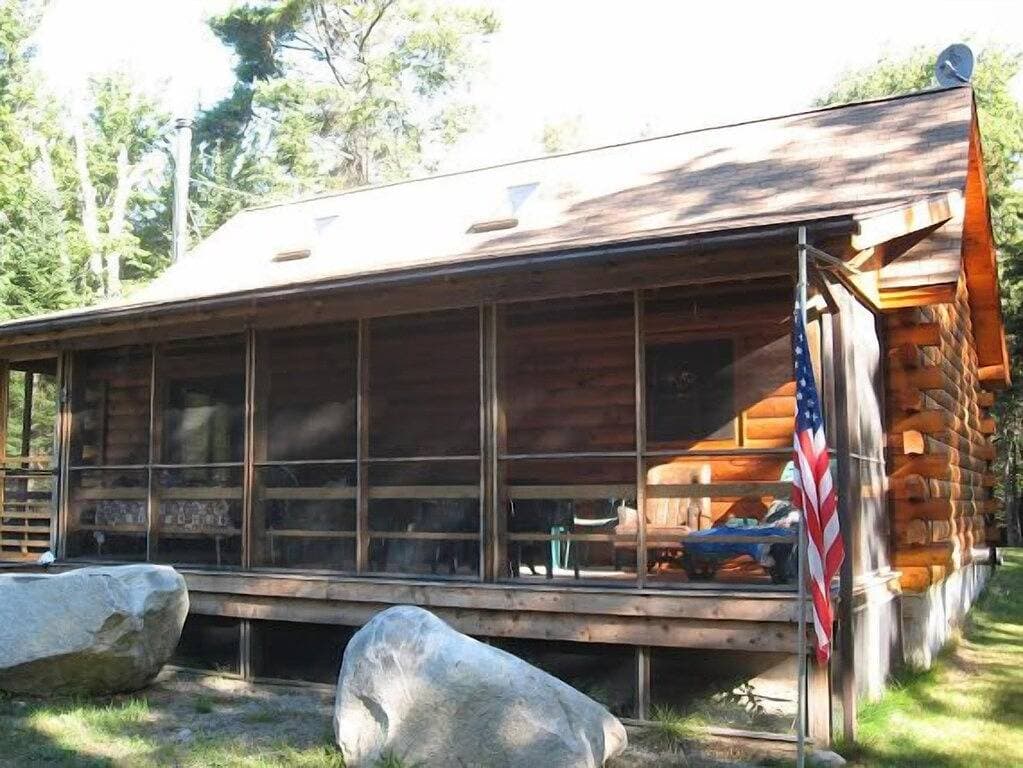 Foto 4 von 11: Hand Crafted Log Cabin