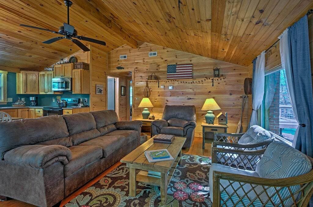 Foto 12 von 25: Bryson City Cabin mit Feuerstelle am Coopers Creek!