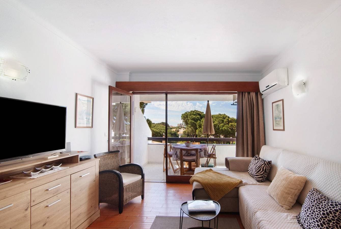 Foto 3 von 23: Ferienwohnung 'Tenis Golfmar' mit Gemeinschaftspool, WLAN und Klimaanlage