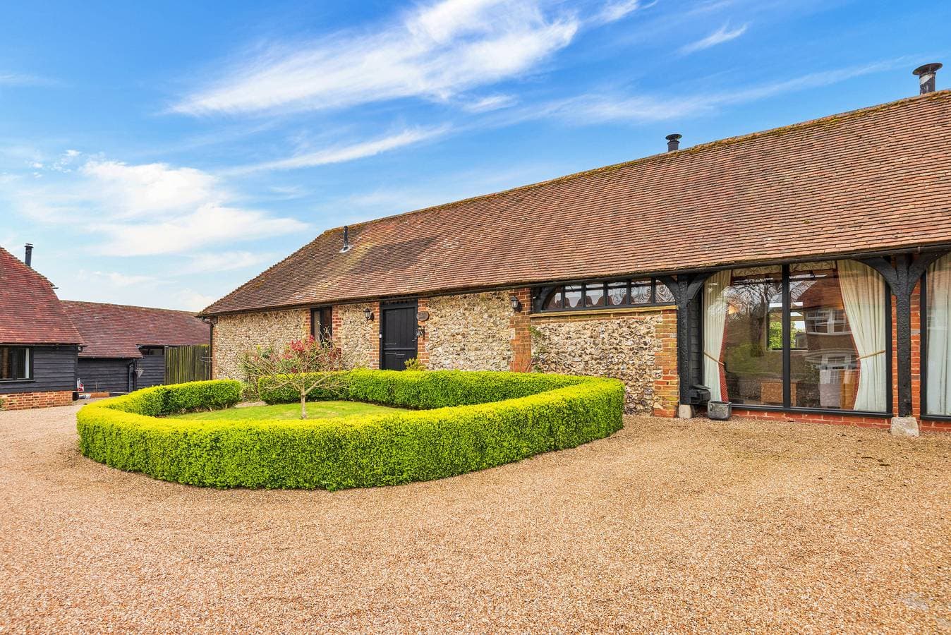 Flint Barn 1