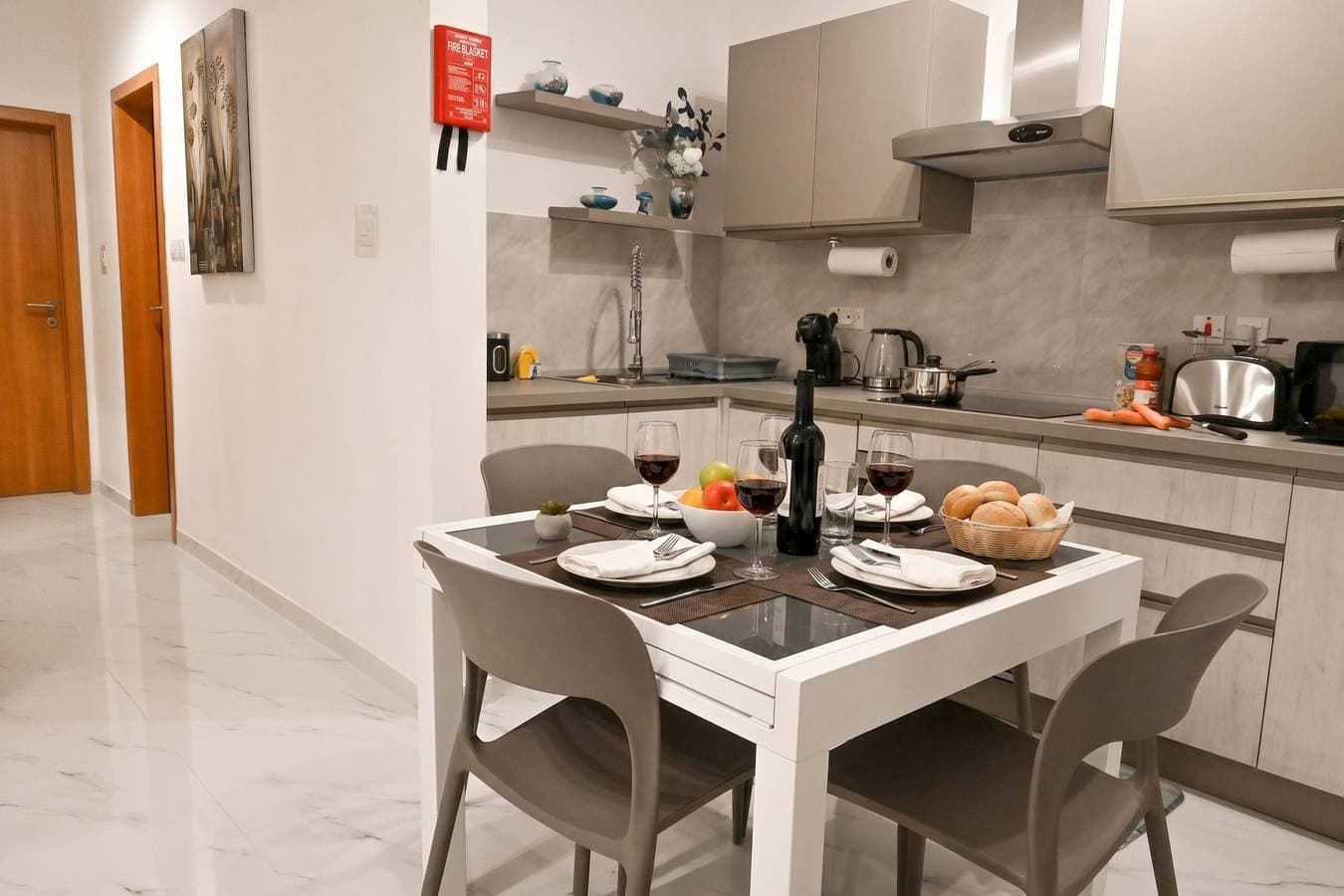 Foto 13 von 32: Cosy 2bdr Apart In Bugibba Square