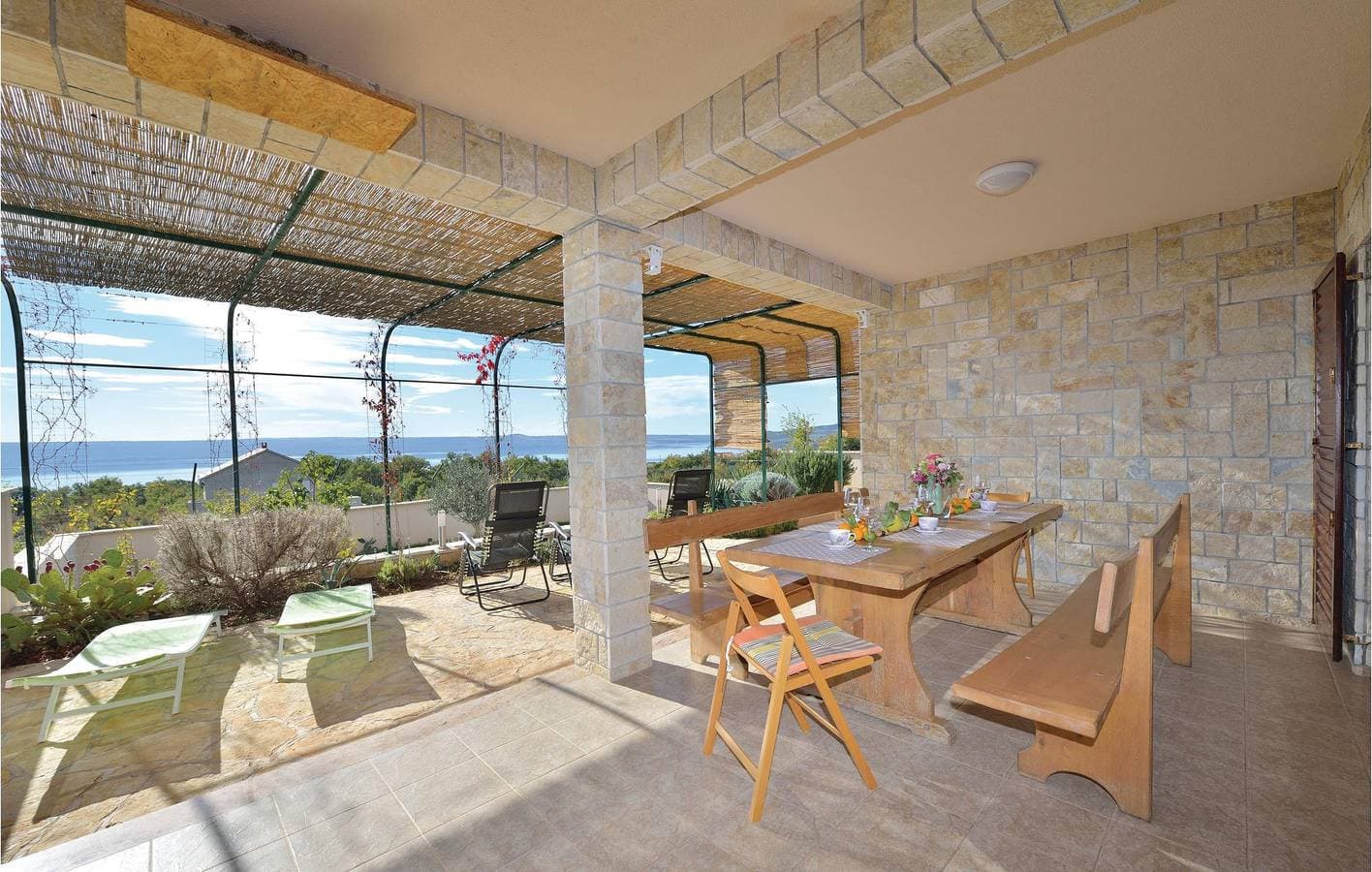Foto 11 von 32: Gemütliche Ferienwohnung mit Meerblick, Terrasse, Parkplatz und guter Anbindung an die Stadt