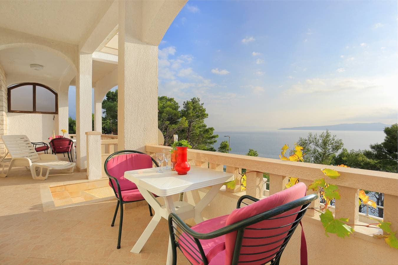1-Zimmer-Ferienwohnung mit Terrasse und Meerblick Brela, Makarska A-6006-b 1