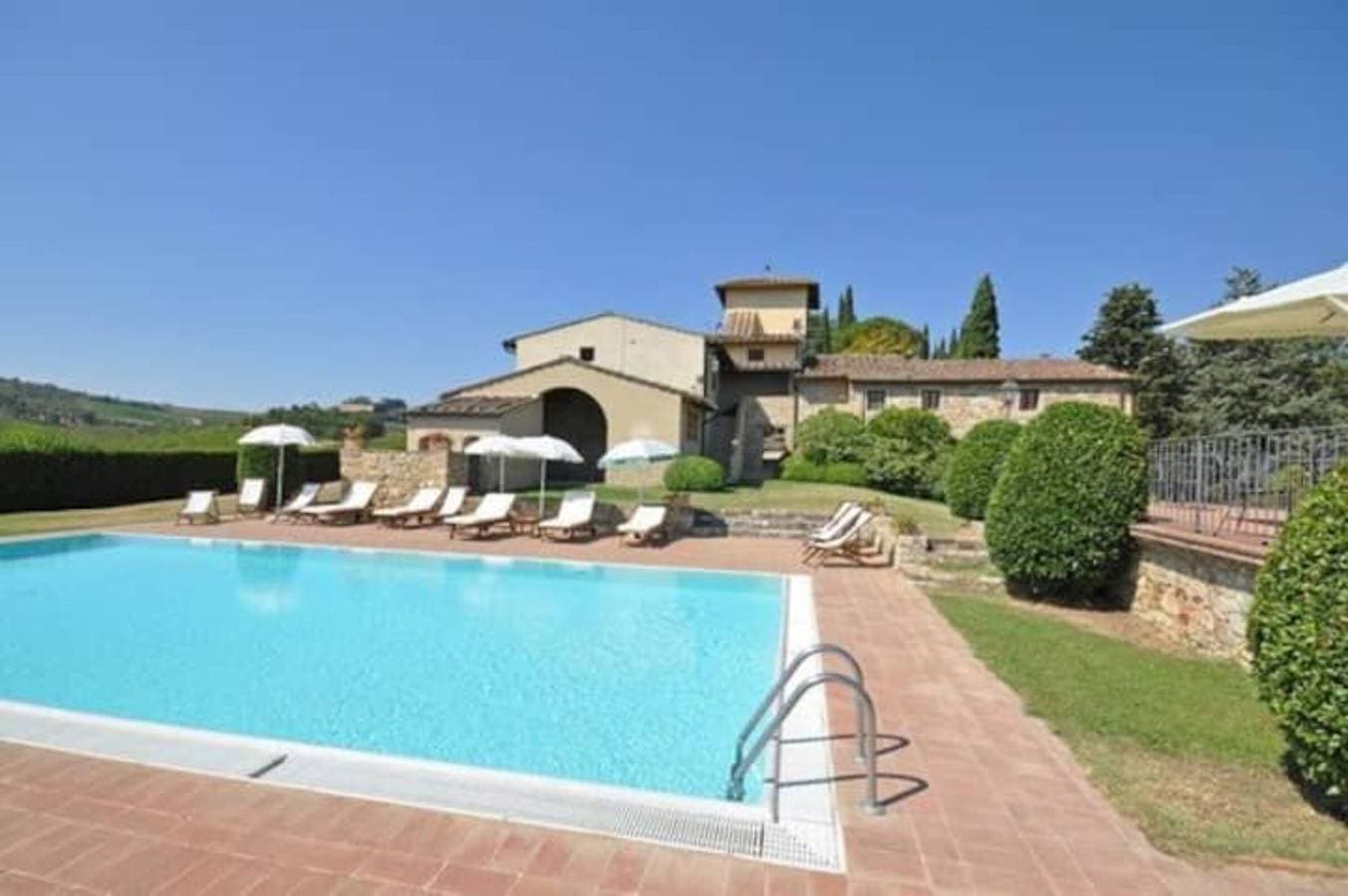 Agriturismo Tenuta Branca Piscina 1