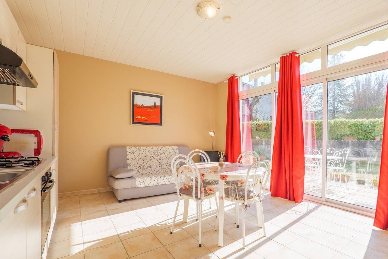 Foto 6 von 25: Cottage „Gîte Coquelicot“ mit Gemeinschaftspool, WLAN und Klimaanlage