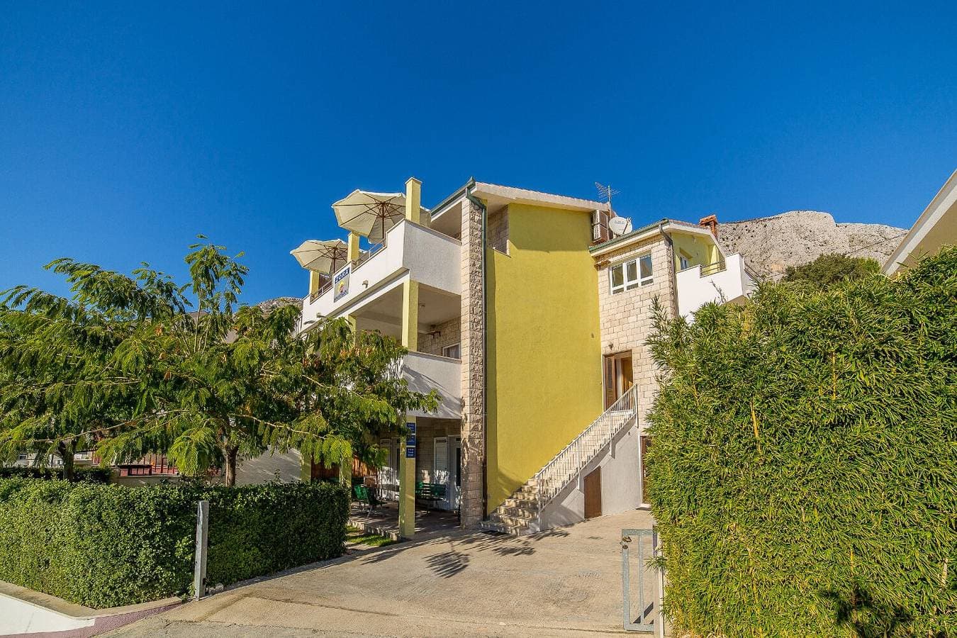 Apartments Saga 1