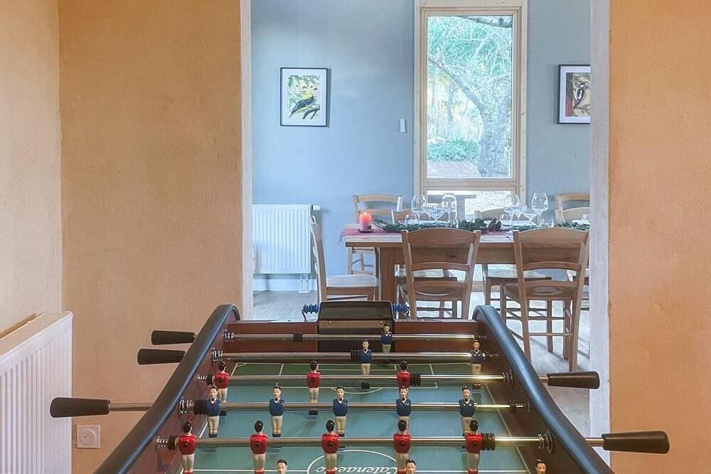 Foto 12 von 30: Comfortable forest house: 6 bedrooms + 1 dormitory 5 bathrooms in the heart of Ardèche verte