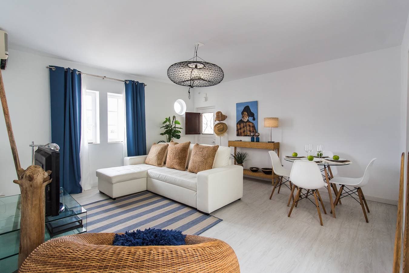 Beach And Mountain Apartment 1