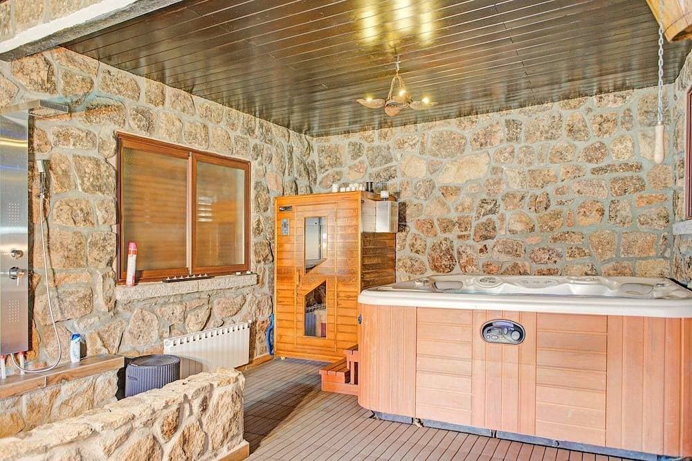 Foto 12 von 30: Wohnung in Galapagar mit Spa und Bergblick
