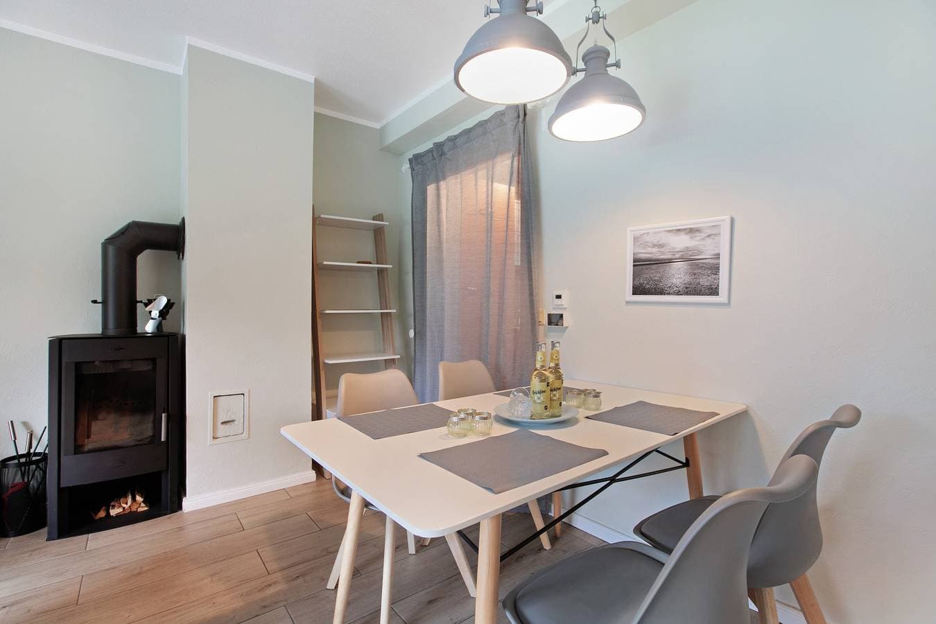 Foto 4 von 25: Ferienhaus „Deichkönig“ direkt im Kurzentrum, privater Terrasse und WLAN