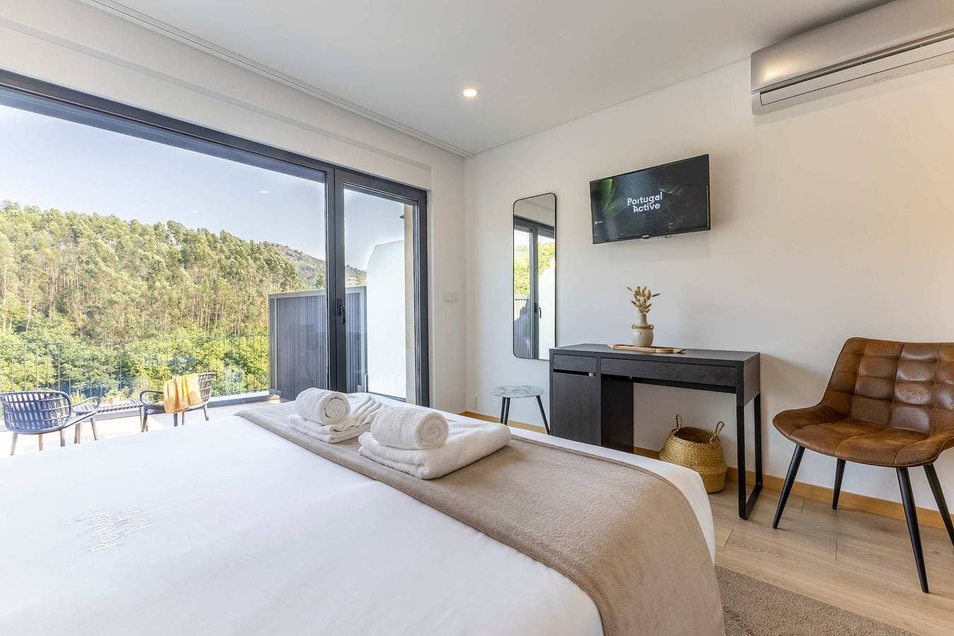 Foto 5 von 70: 7 Suites & Pool, Geres Gateway