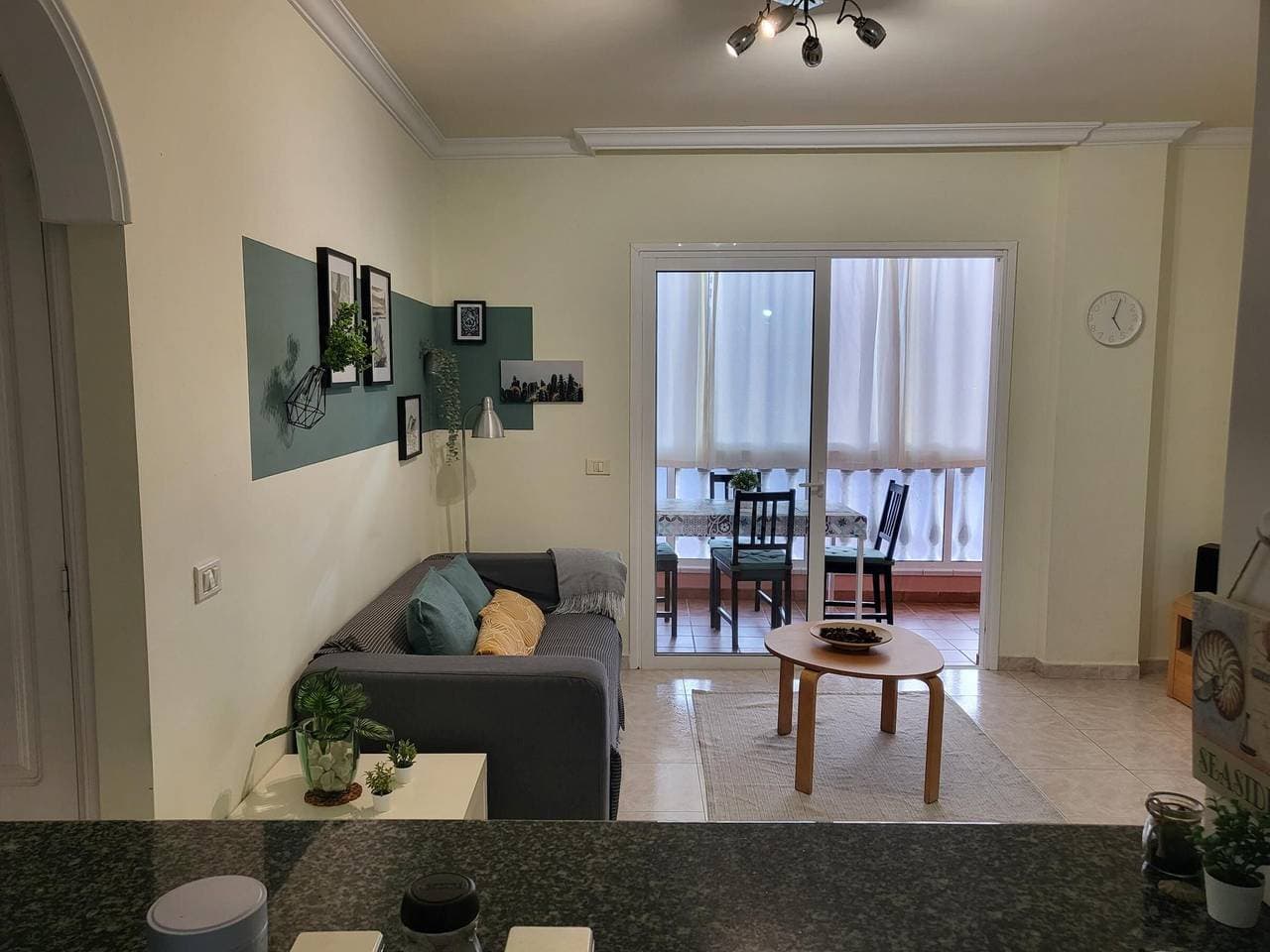 Foto 10 von 25: Meerblick-Ferienwohnung in Erster Reihe: 2 Sz, WLAN, Pool - Costa Sol, Costa del Silencio