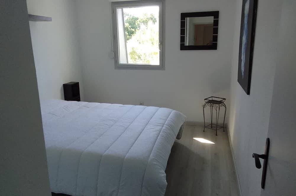 Foto 2 von 14: \"Les Baigneurs\" Apt 3 * very quiet in resi 2 bedrooms and balcony. Private parking lot