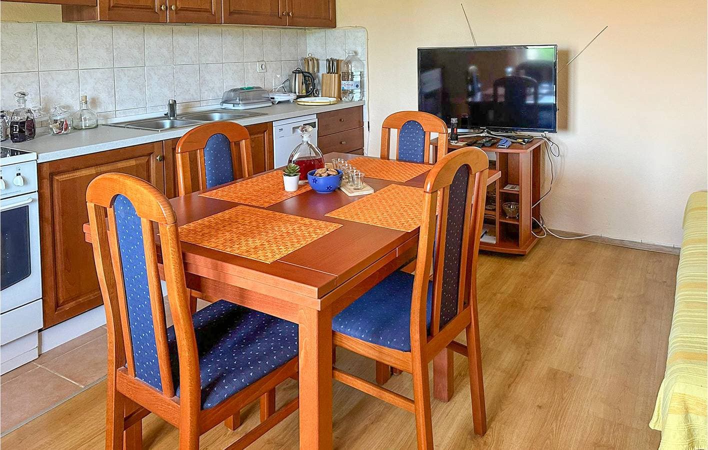 Foto 6 von 22: Gemütliche Ferienwohnung mit Terrasse, Küche, WLAN und Parkplatz