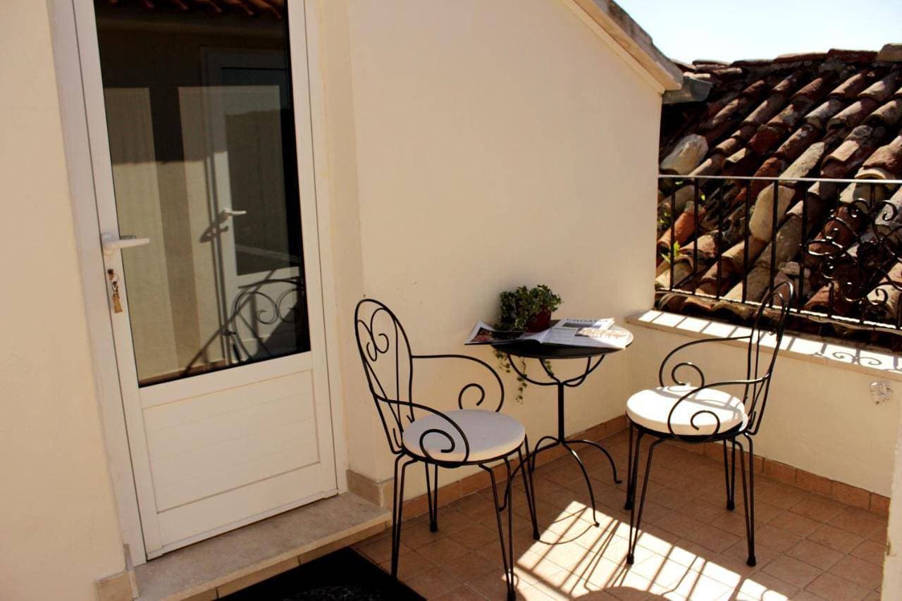 Foto 7 von 27: One-Bedroom Apartment with Balcony and Sea View
