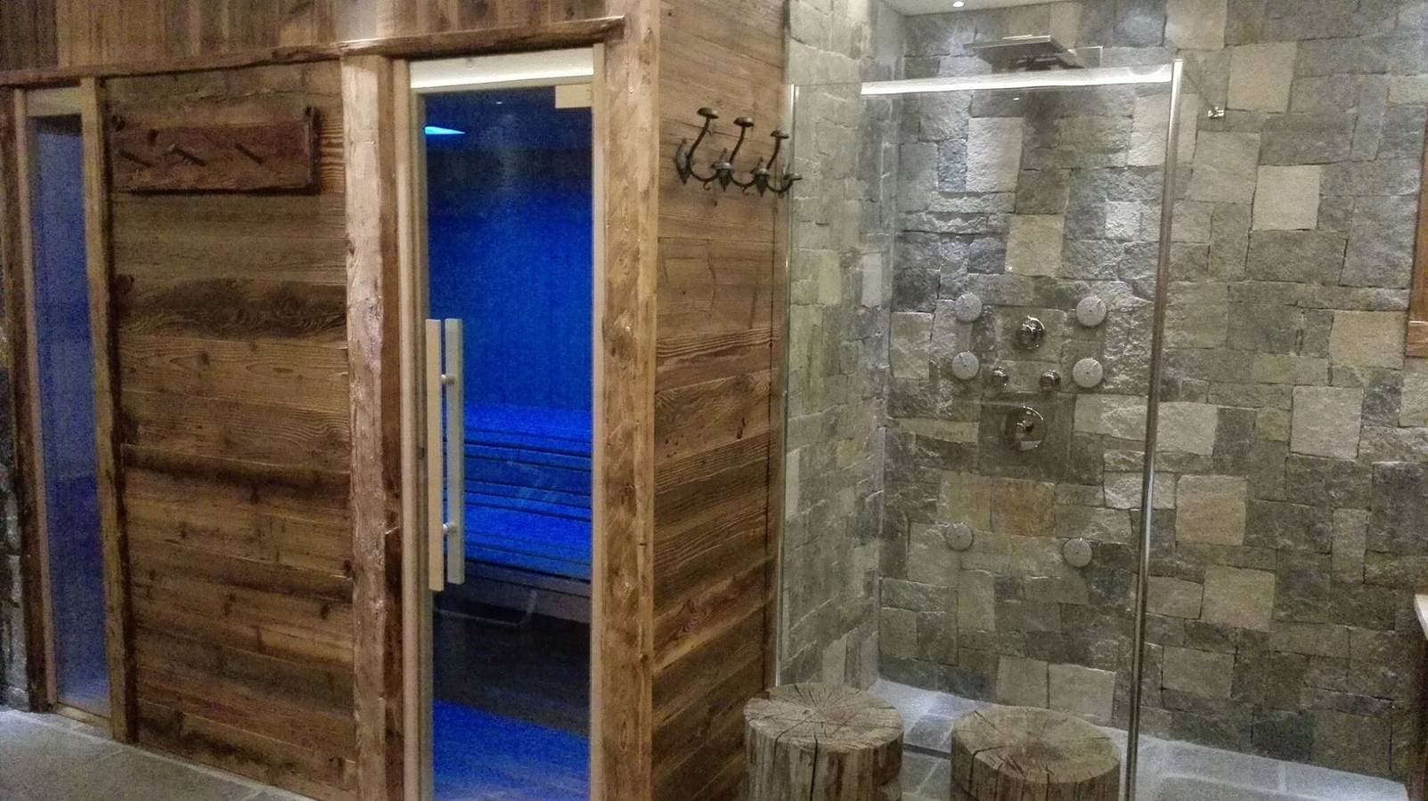 Foto 7 von 12: Wohnung Mont dala Nef - Baita Cusini mit Bergblick, Spa-Bereich & WLAN
