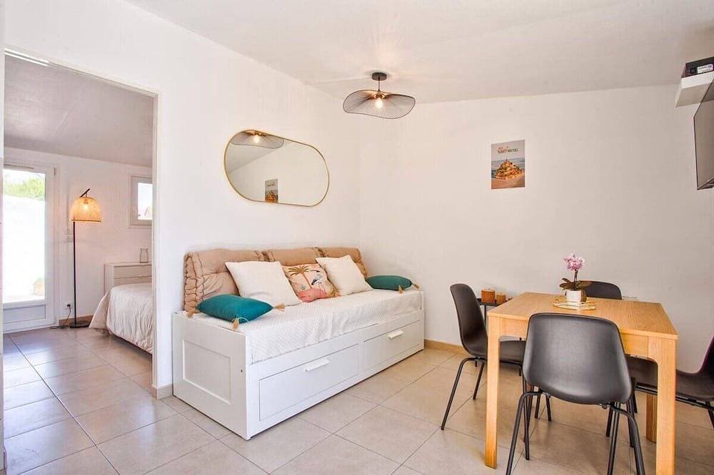 Foto 5 von 11: L'atypique, 150M beach terrace