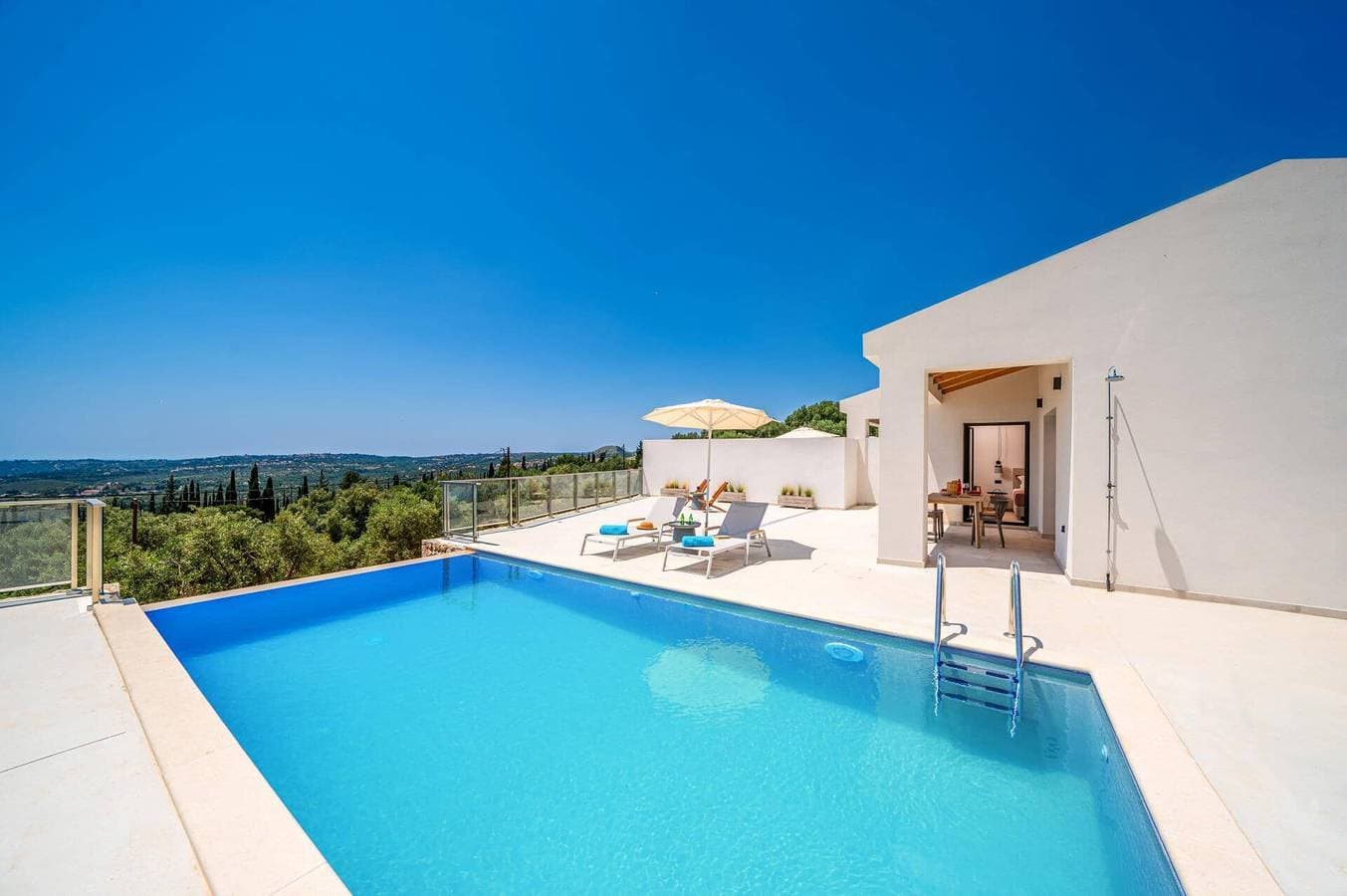 Foto 2 von 21: Villa für 2 Personen mit Garten