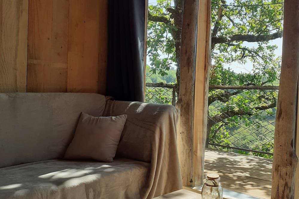 Foto 9 von 24: Wooden tree house