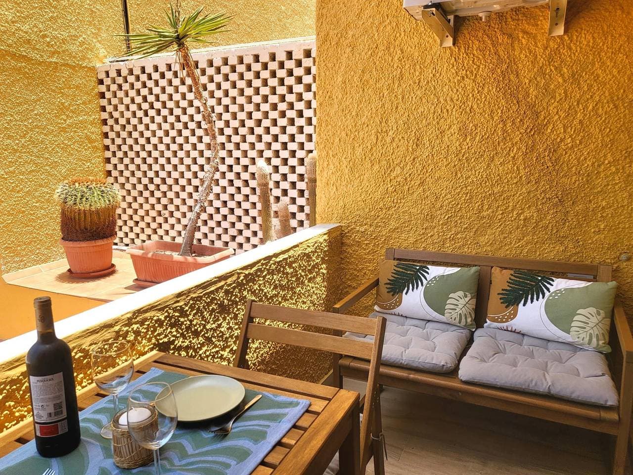 Foto 4 von 25: Moderne Unterkunft mit Pool, Terrasse und Parkplatz in Playa La Arena