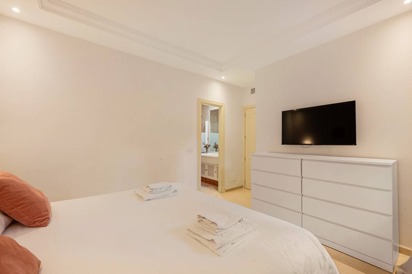 Foto 11 von 30: Apartment 'Don Carlos Marbella Beach' mit Gemeinschaftspool, WLAN und Klimaanlage