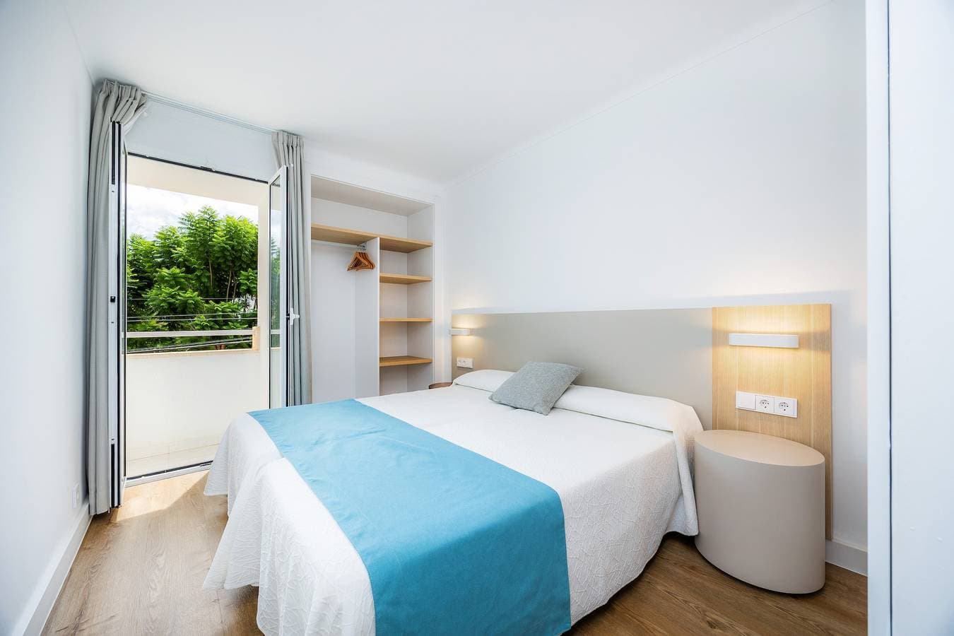 Foto 10 von 26: Ferienwohnung 'Apartament Massanet 1b' mit Balkon, WLAN und Klimaanlage