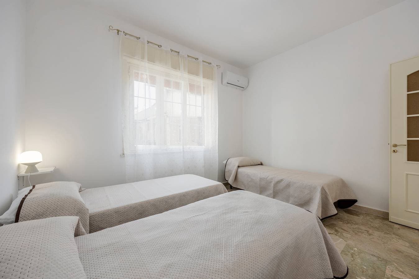 Foto 8 von 24: Ferienhaus 'Sandovalli' mit Meerblick, WLAN und Klimaanlage
