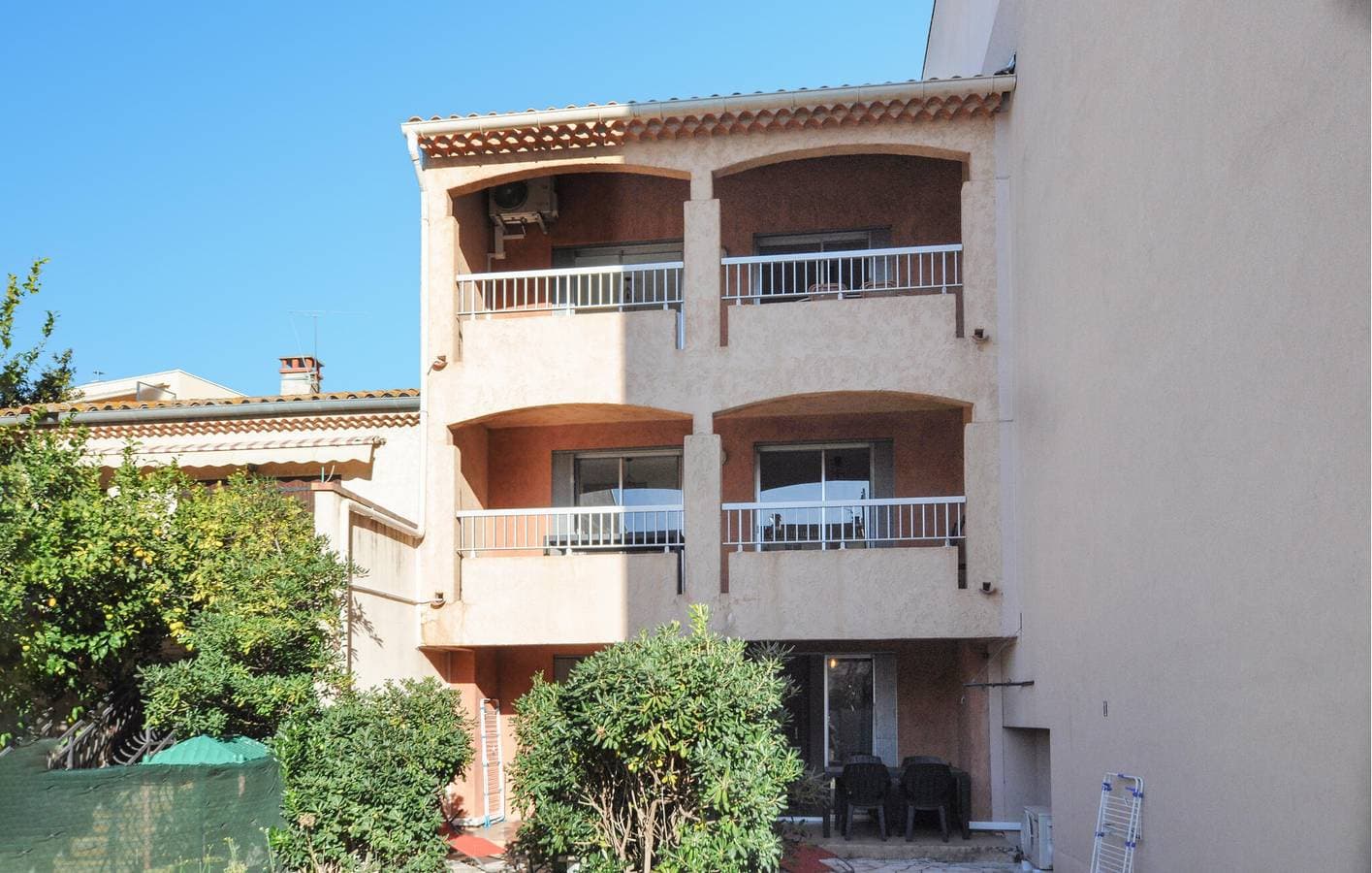 Foto 3 von 20: Modernes Apartment mit Terrasse und Parkplatz, 1,5 km zum Strand