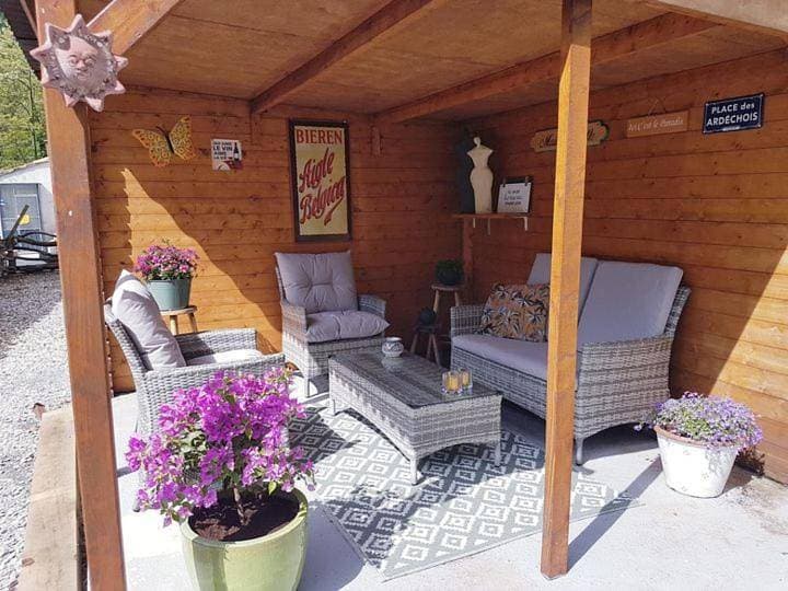 Foto 4 von 9: Standard Double Room with Shared Bathroom