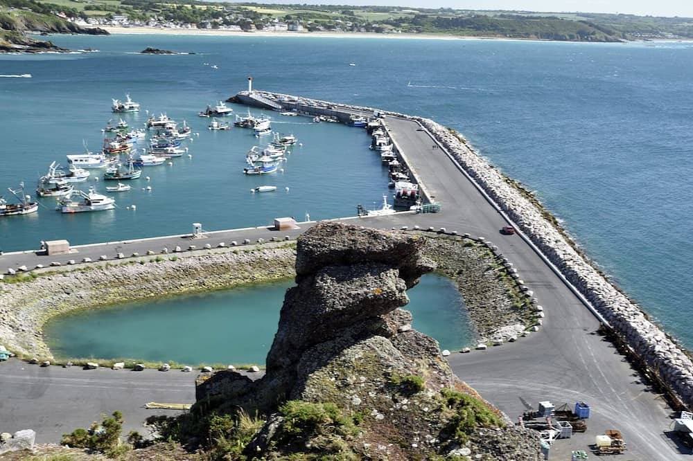 Sonnenverwöhntes Segelabenteuer an der Costa Esmeralda ab der Bretagne 1