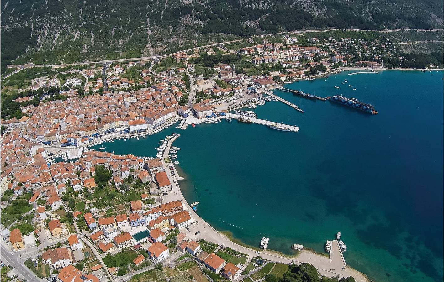 Foto 13 von 16: Gemütliche Ferienwohnung 100 m von der Küste in Cres entfernt, mit kostenlosem WLAN und Klimaanlage