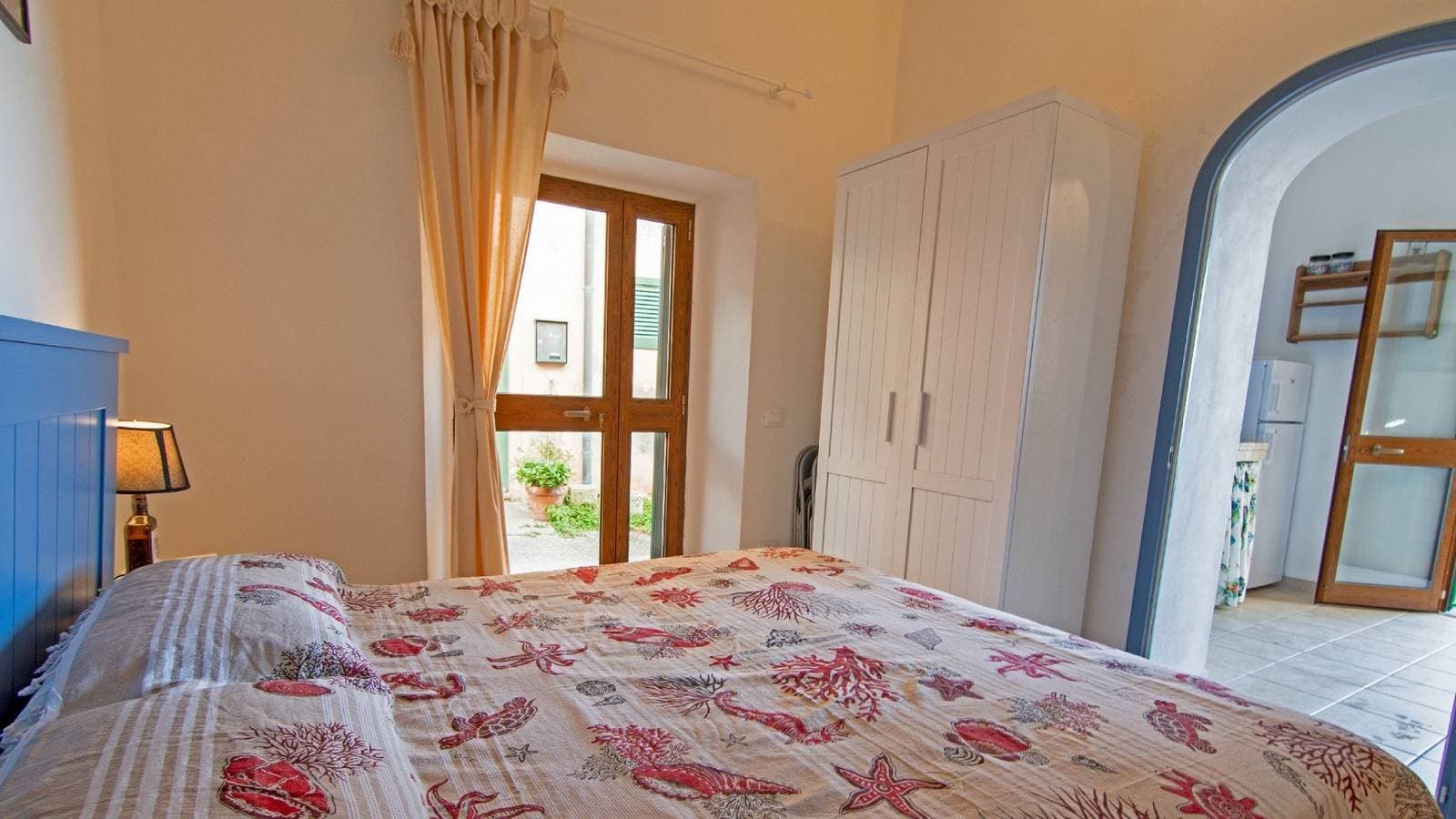 Foto 7 von 19: Ferienwohnung für 4 Personen mit Garten