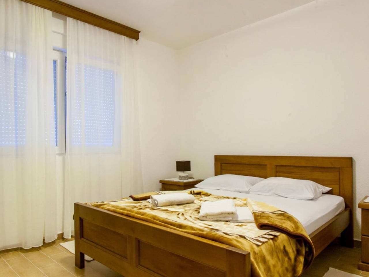 Foto 13 von 19: Ljubica Two - Schlafzimmer-Apartment mit Terrasse