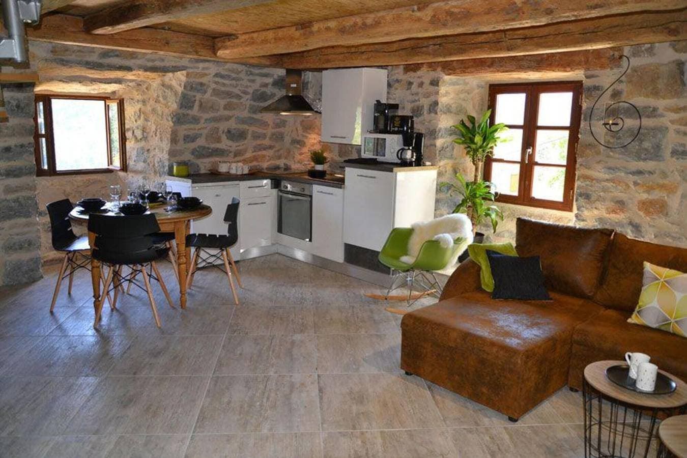 Foto 5 von 21: Loft Cocoon: Bergblick & privater Whirlpool in Mostuéjouls