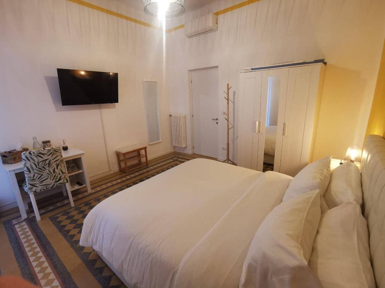 Foto 6 von 24: Double Room with Private External Bathroom