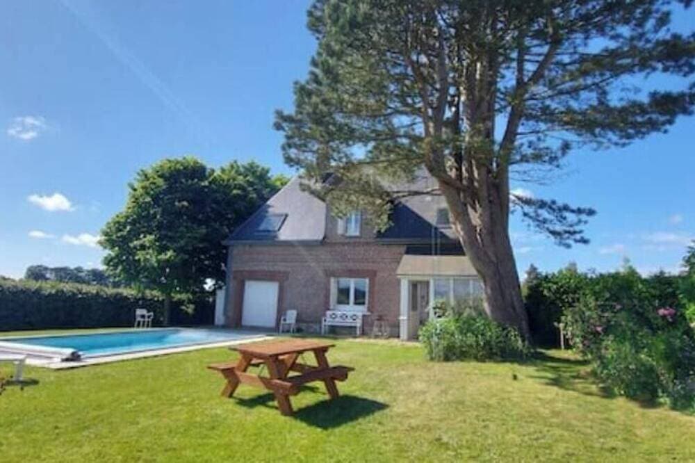 Foto 12 von 25: Charming house with swimming pool