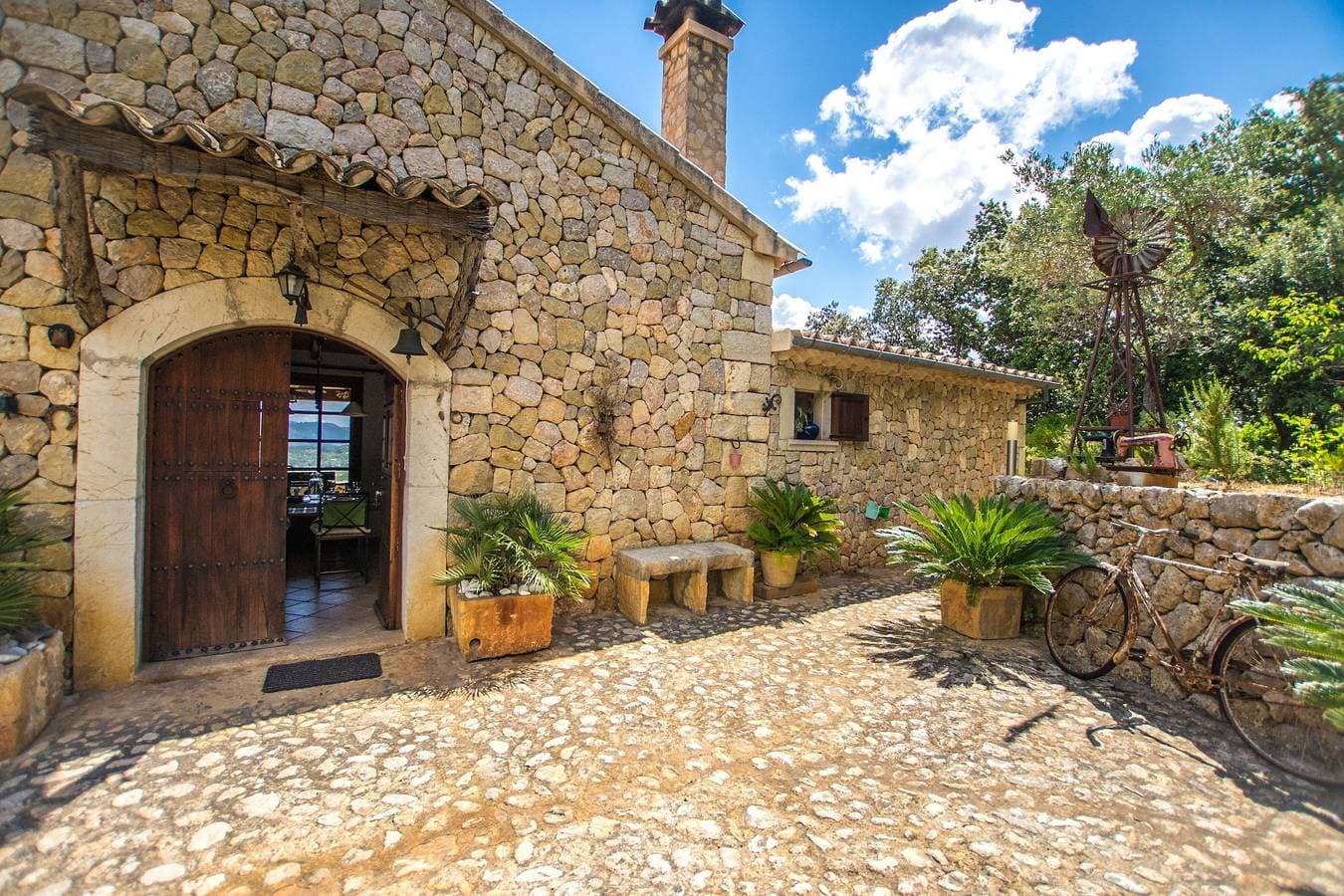 Foto 12 von 26: Villa 'Sa Garriga De Can Barratot' mit Bergblick, WLAN und Klimaanlage