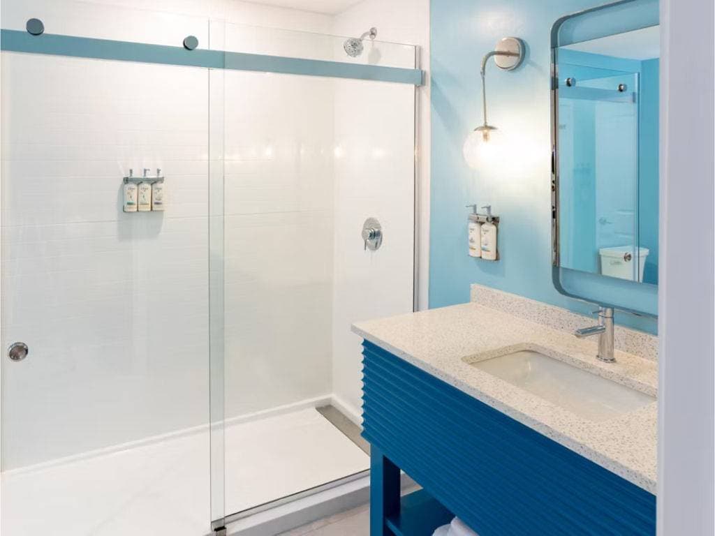 Foto 4 von 18: Hotel für 4 Personen mit Balkon