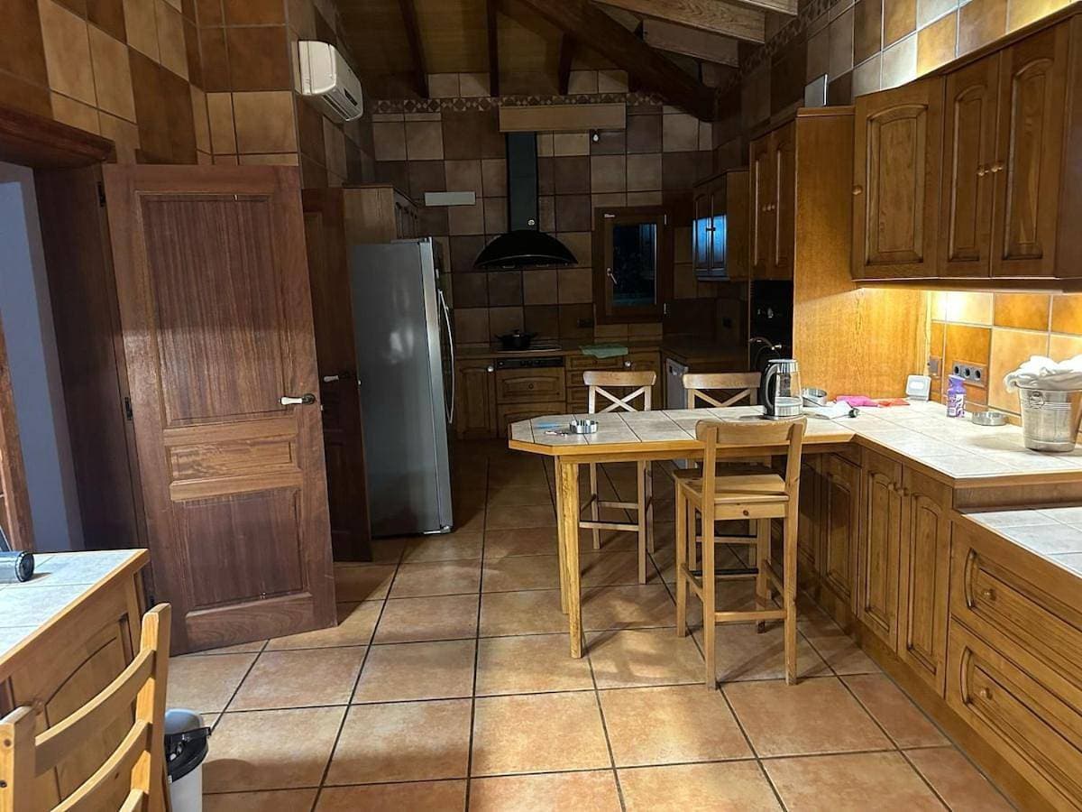 Foto 9 von 31: Three-Bedroom House